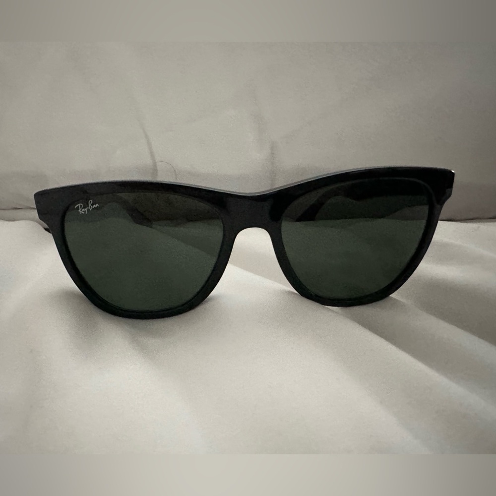 Ray-Ban Wayfarer Sunglasses